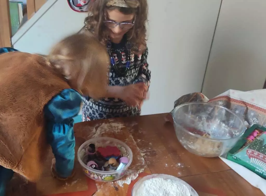 Christmas baking with kids