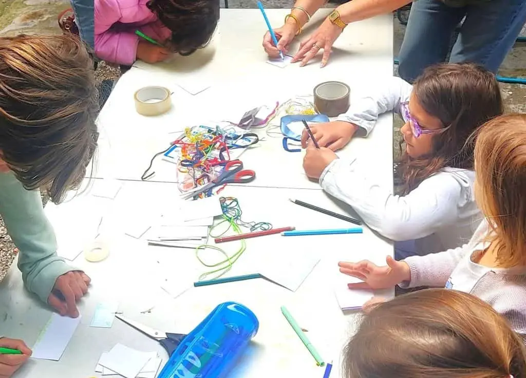 Zero-waste umbrella workshop with kids